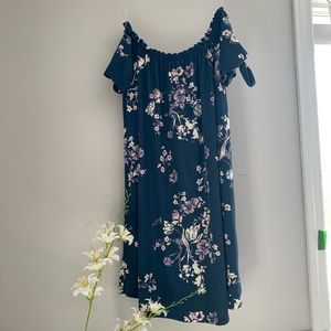(2/$20) Derek Heart Off the shoulder Floral Dress